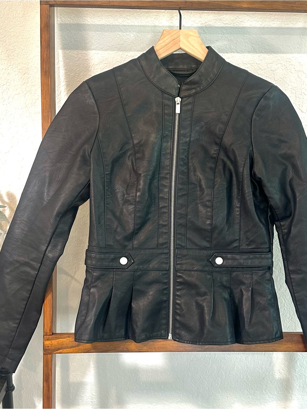 Baccini Black Faux Leather Peplum Moto Jacket Petite Small - Picture 2 of 11